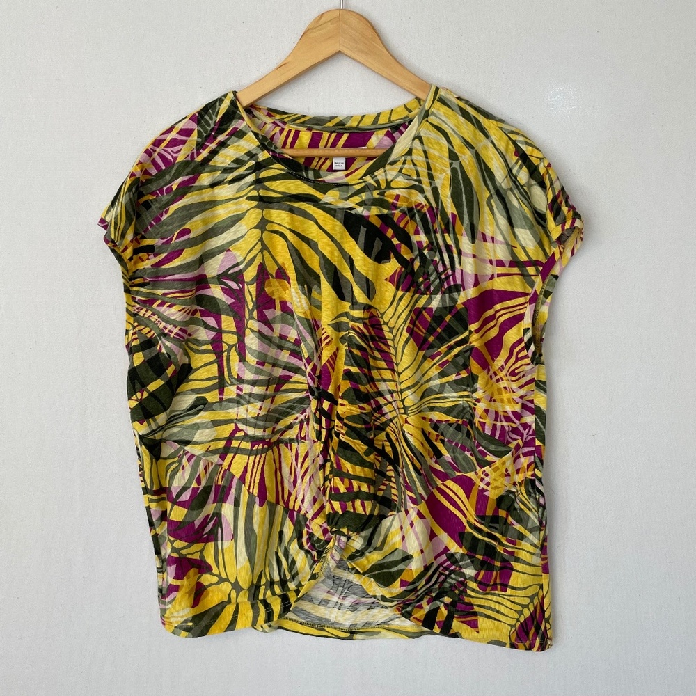 CHICO'S Size 2 US Large Cap Sleeve Twist Front Hem Vibrant Tropical Print